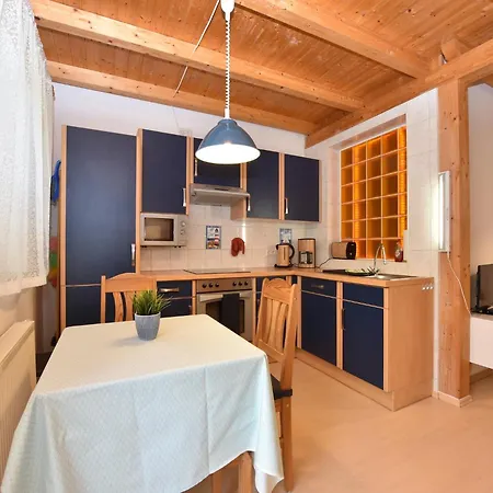 Cozy In With Sea Near Apartment