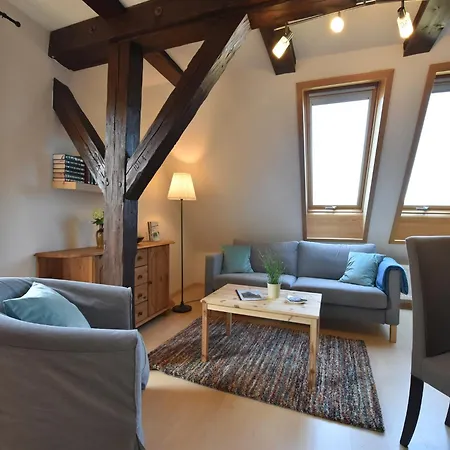 Cozy In With Sea Near Apartment